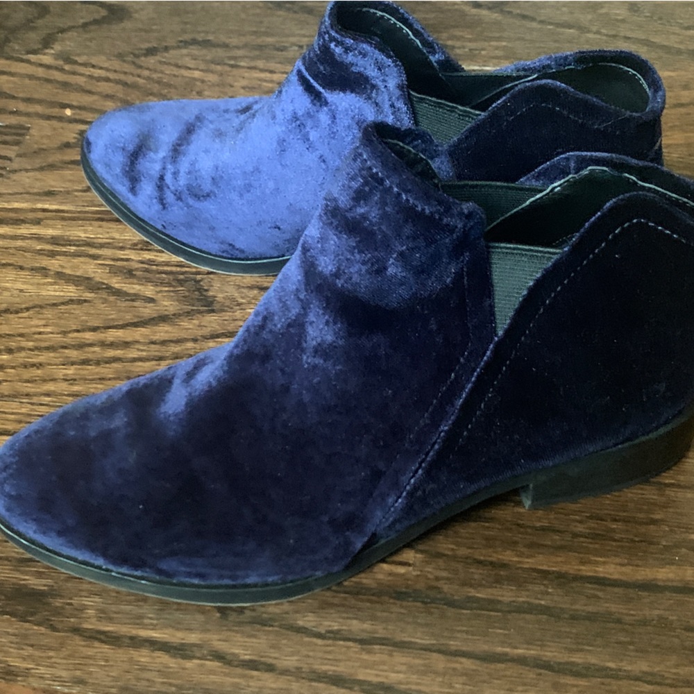 Dolce vita royal blue suede boots